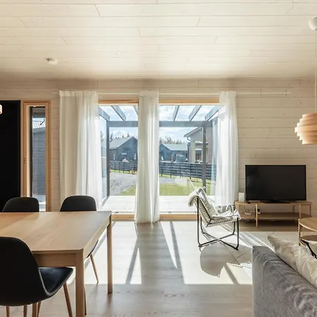 Beautiful, Modern In A Quiet Area!